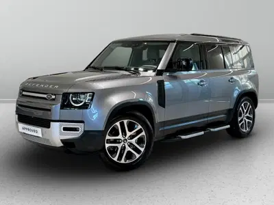 Land Rover Defender 90 3.0d i6 mhev SE awd 200cv auto del 2021 usata a Varese