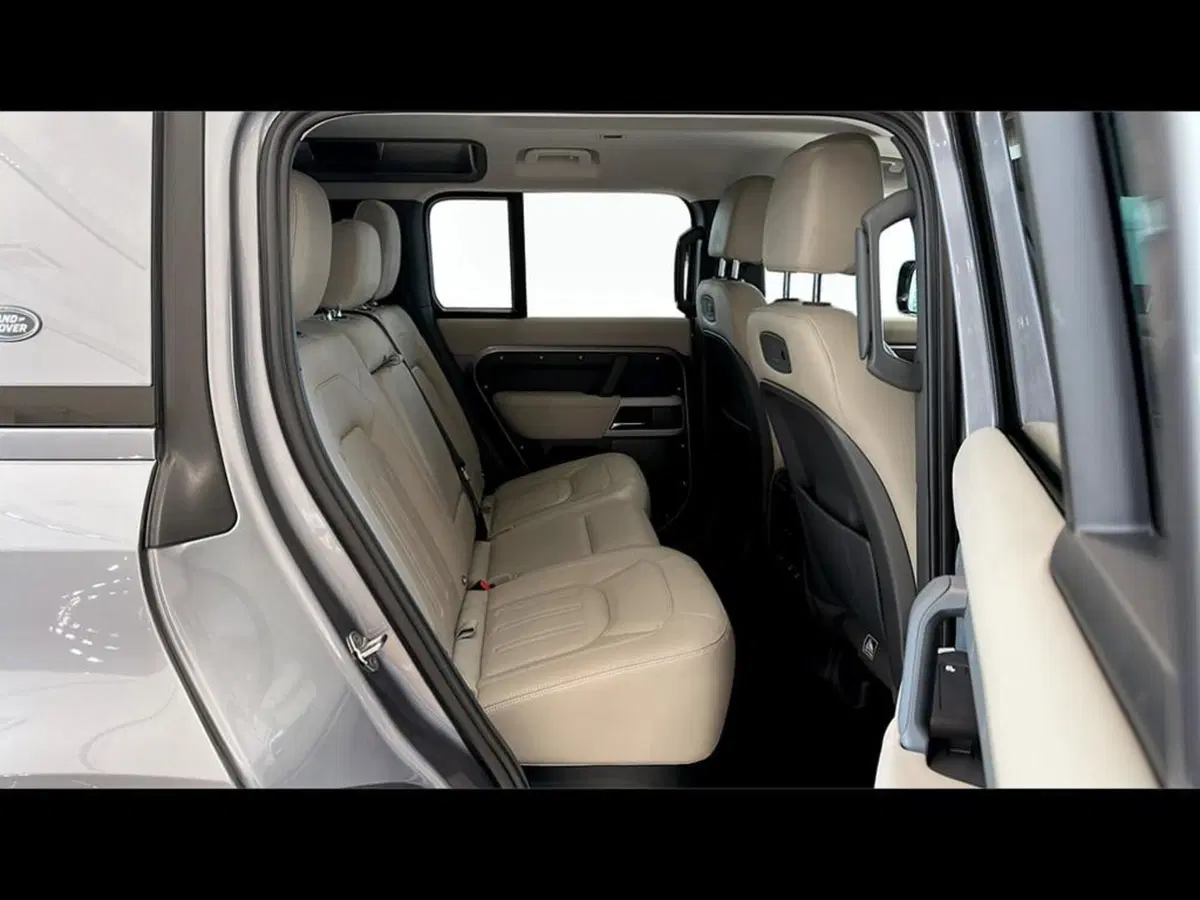 Land Rover Defender usata a Varese (5)