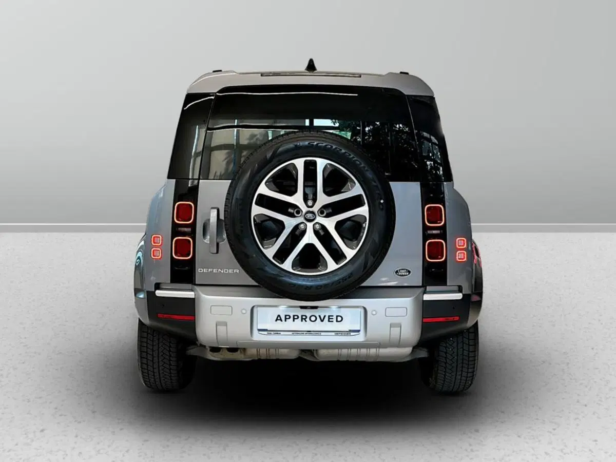 Land Rover Defender usata a Varese (7)