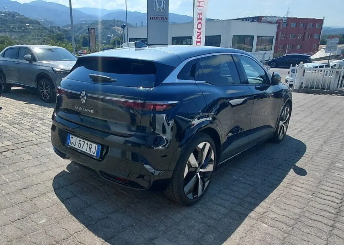 Renault Megane E-Tech Electric usata a Cosenza (5)