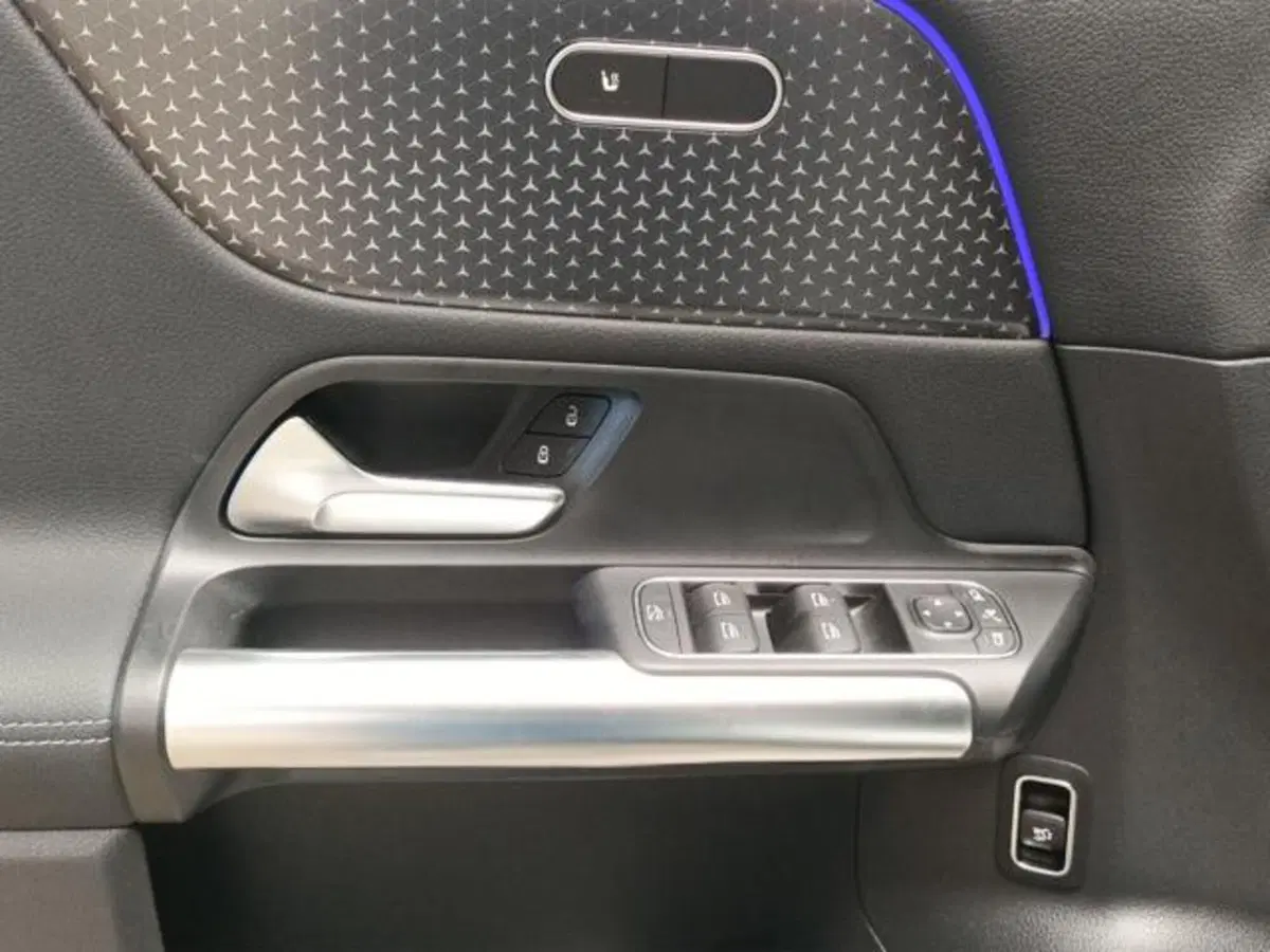Mercedes-Benz GLA SUV usata a Milano (15)