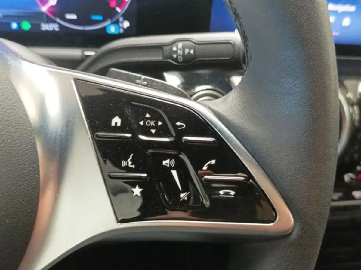 Mercedes-Benz GLA SUV usata a Milano (10)