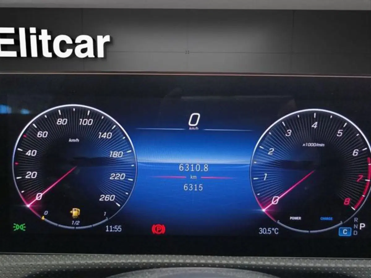 Mercedes-Benz CLA Shooting Brake usata a Milano (16)