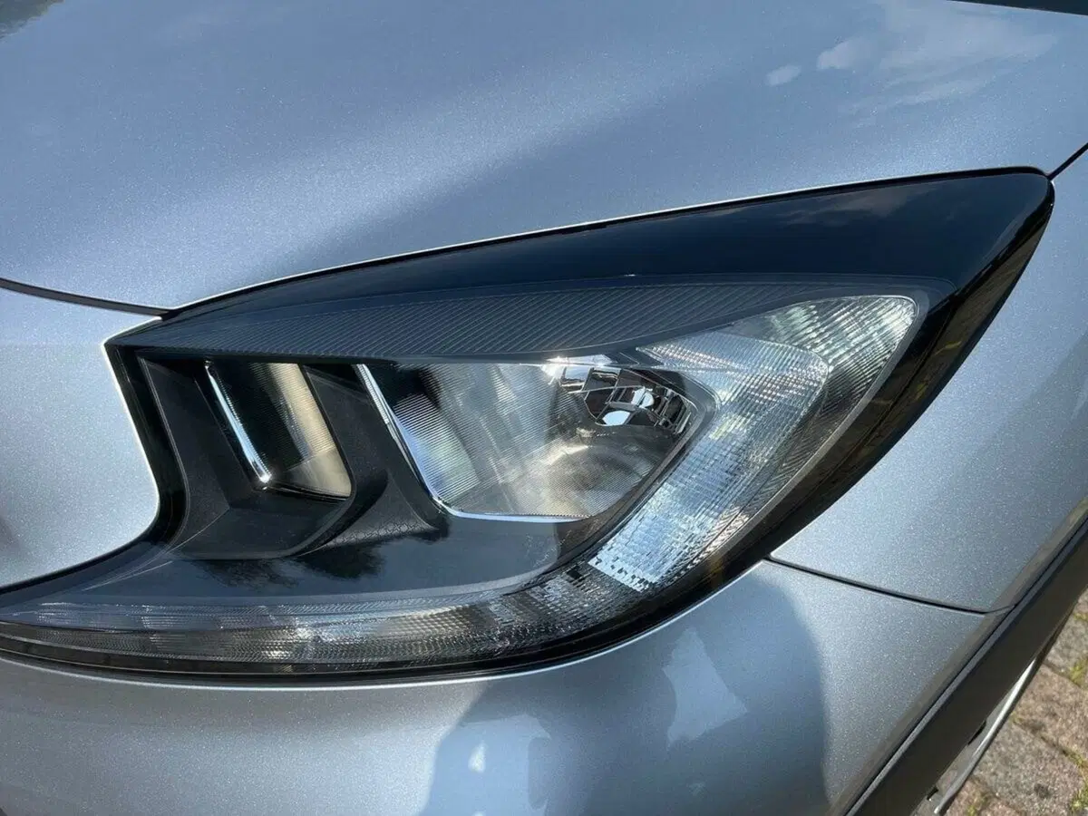 Toyota Aygo X usata a Lecco (14)