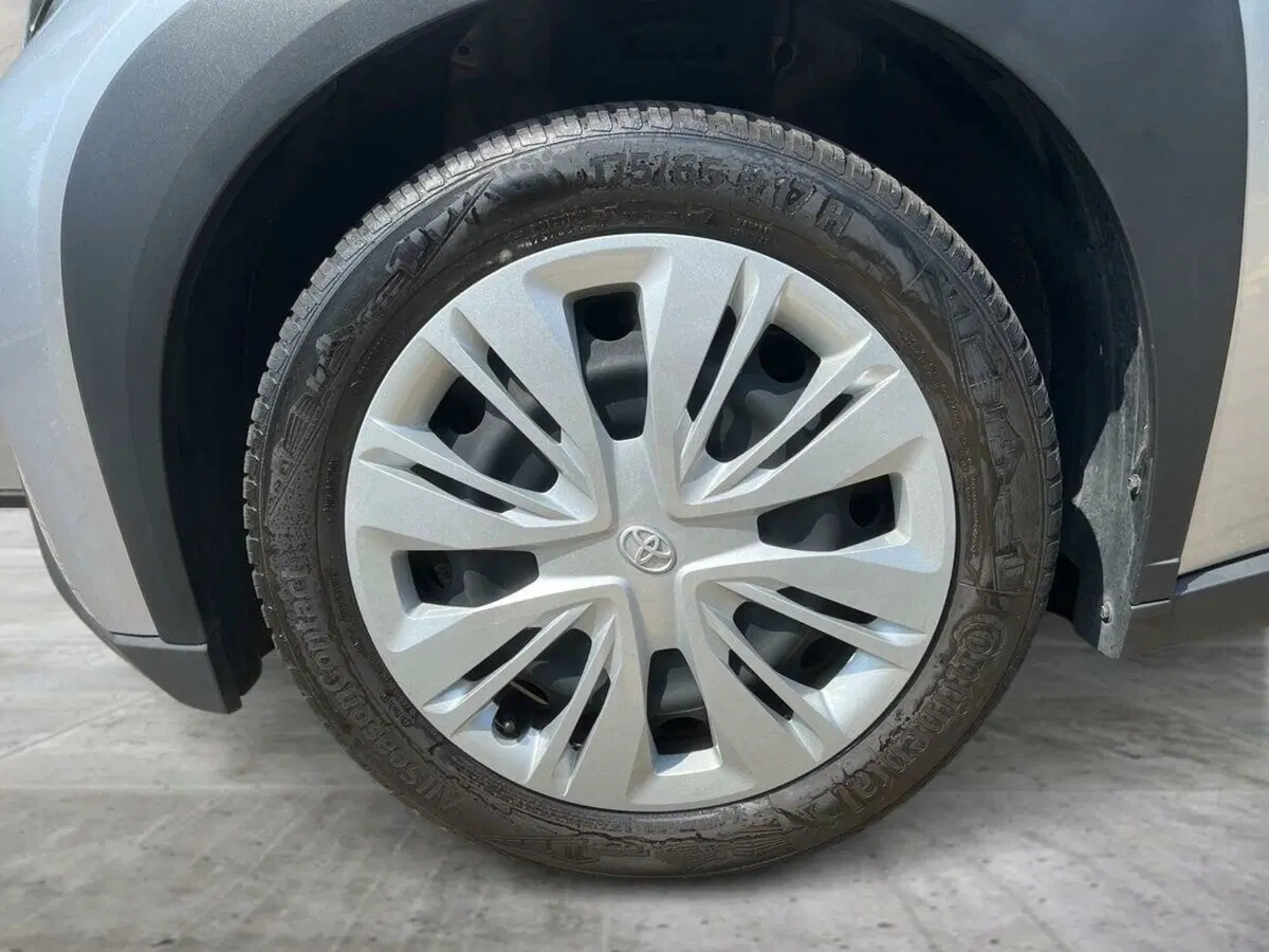 Toyota Aygo X usata a Lecco (15)