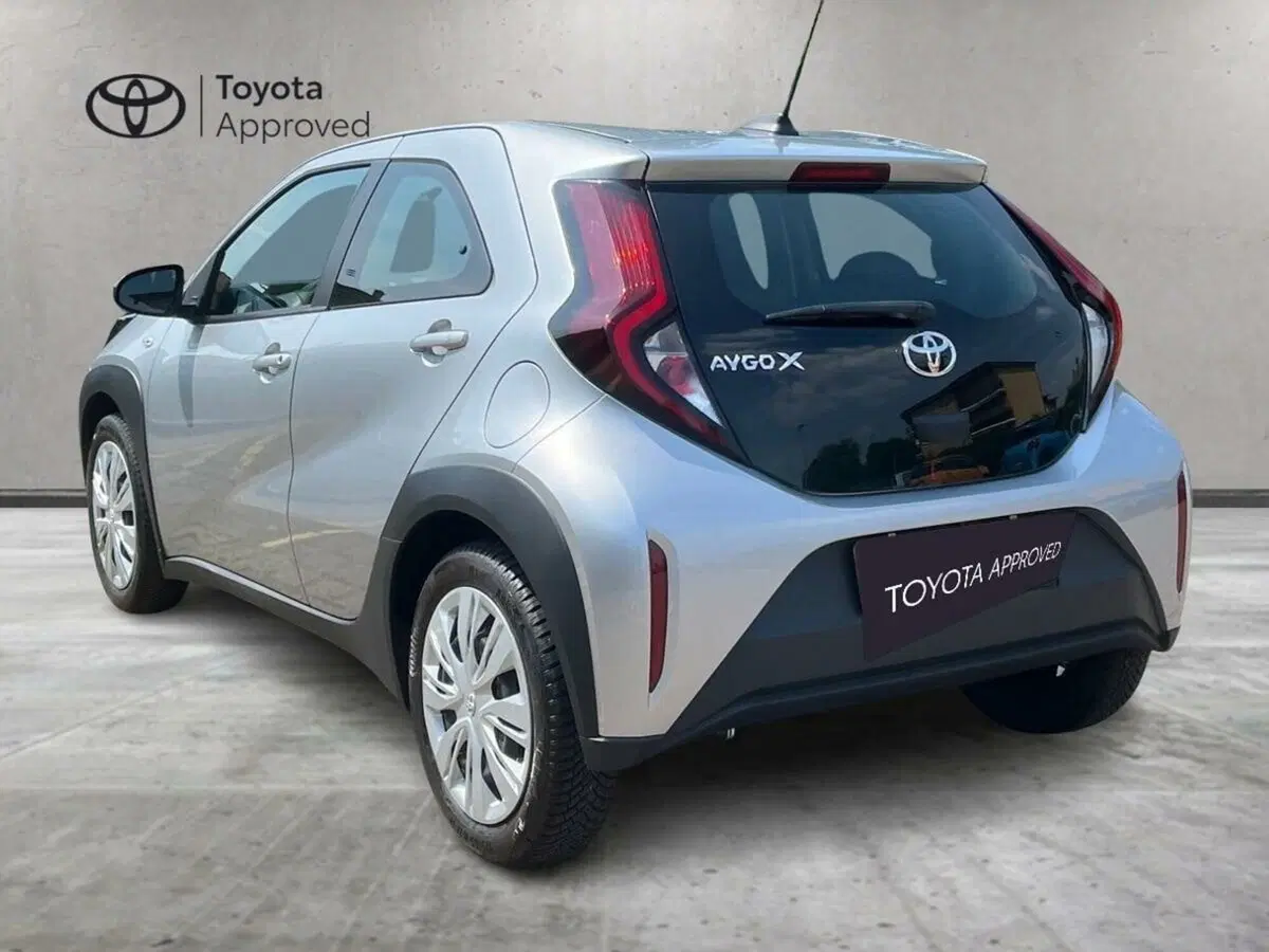 Toyota Aygo X usata a Lecco (5)