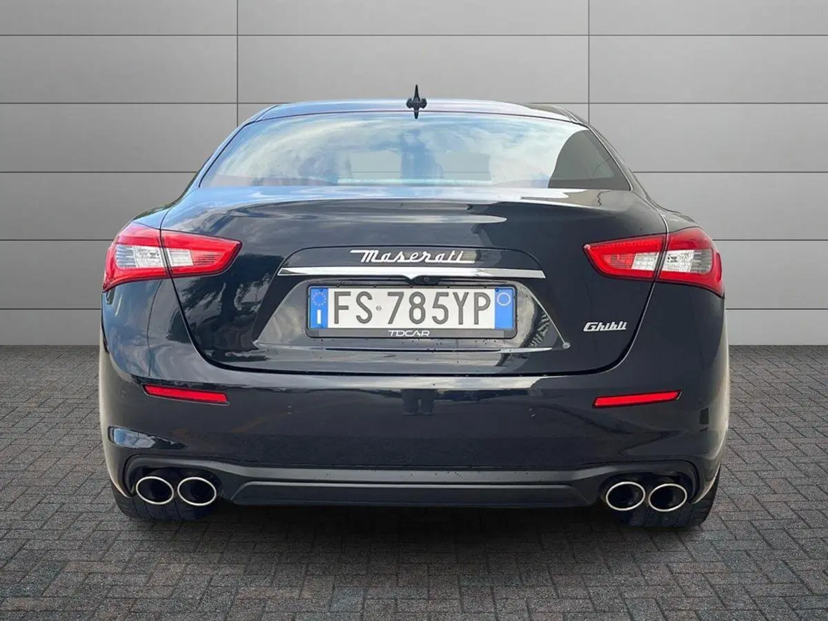 Maserati Ghibli usata a Catania (11)