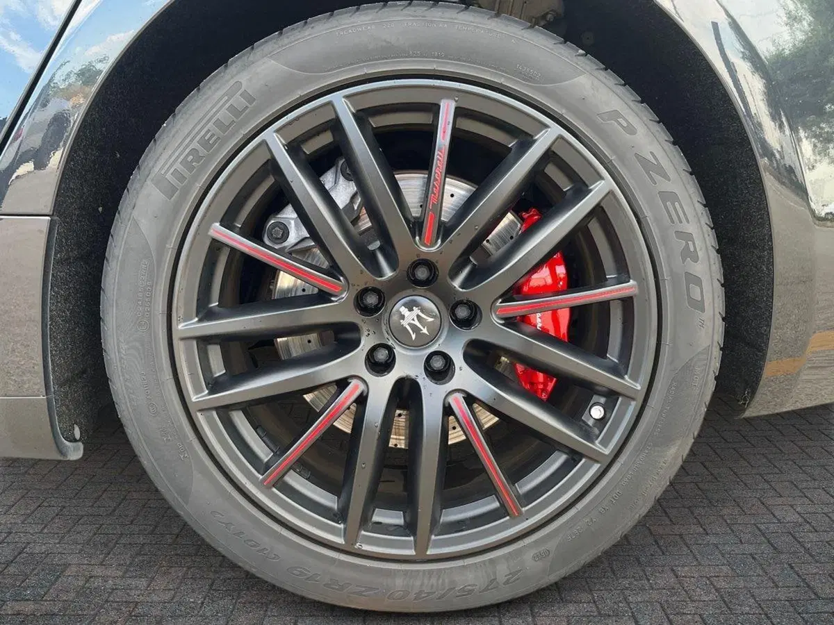 Maserati Ghibli usata a Catania (14)