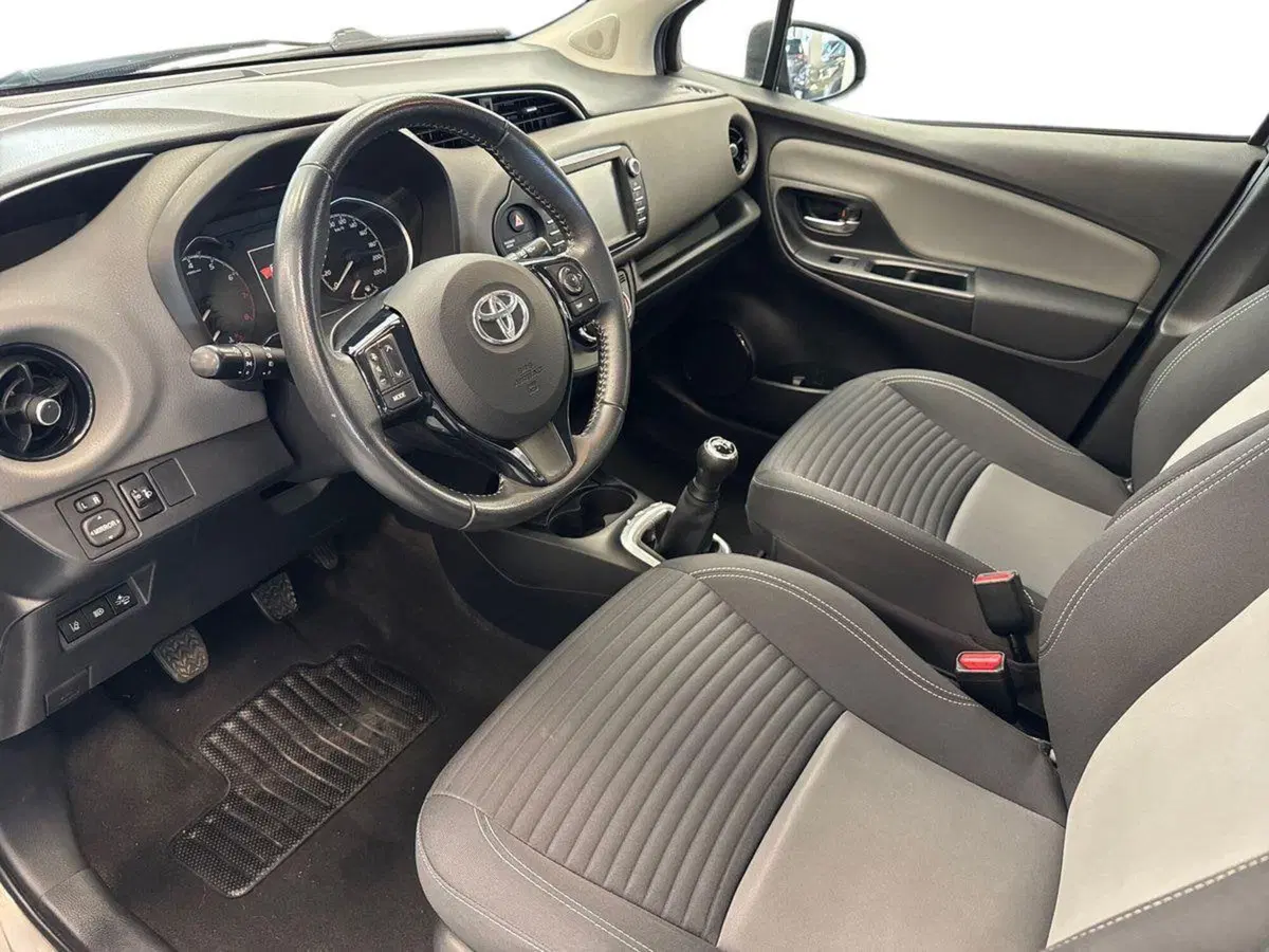 Toyota Yaris usata a Prato (10)