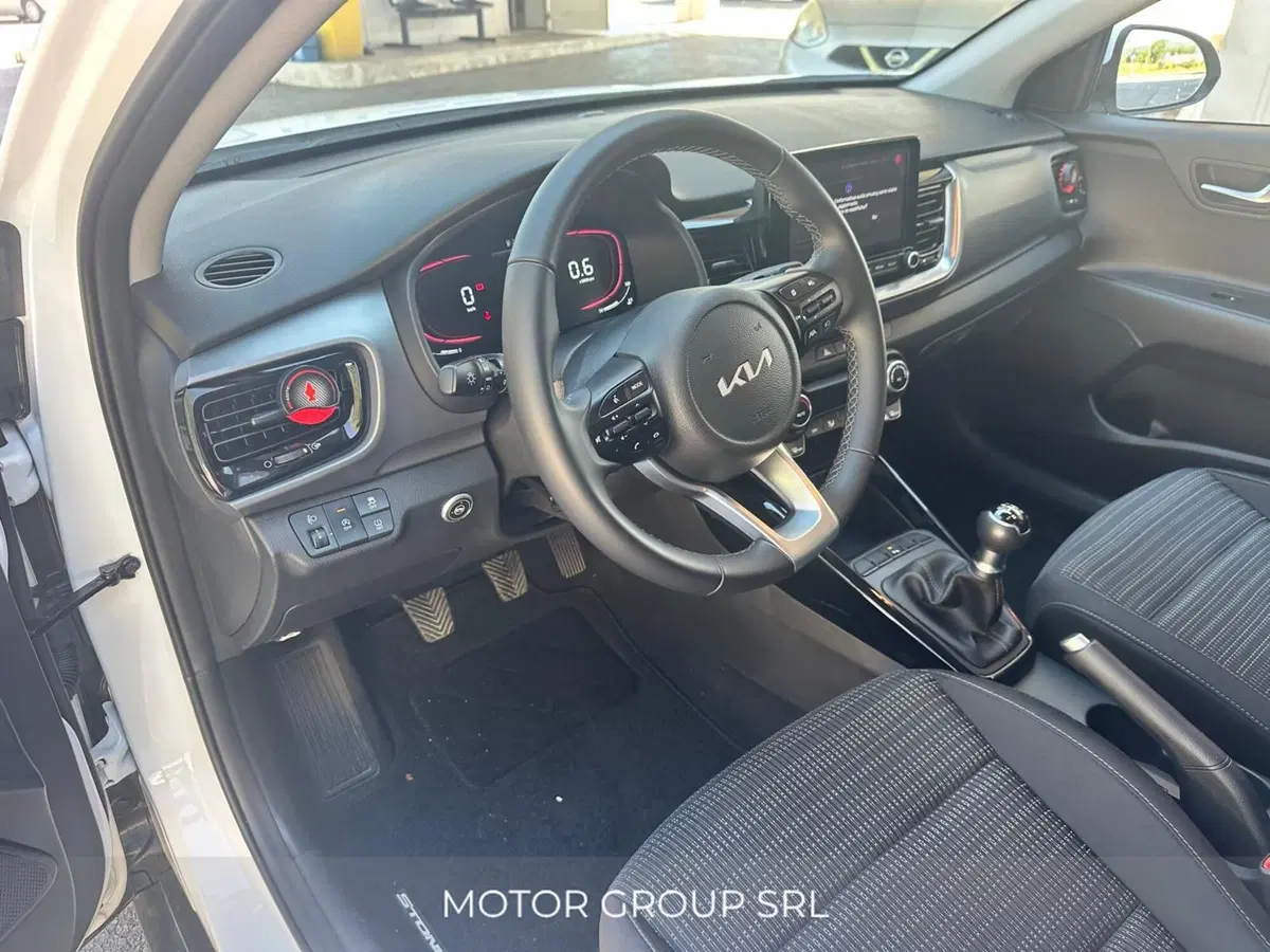 Kia Stonic usata a Napoli (11)