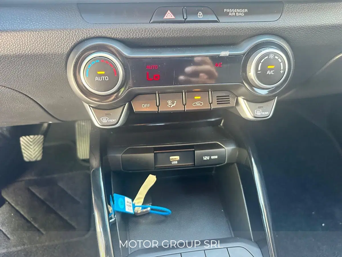 Kia Stonic usata a Napoli (19)