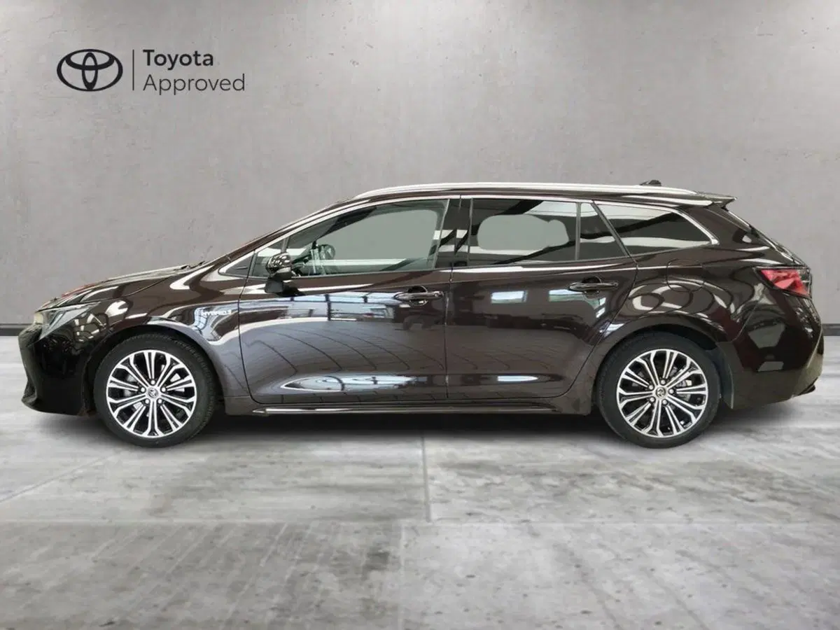 Toyota Corolla Touring Sports usata a Roma (3)