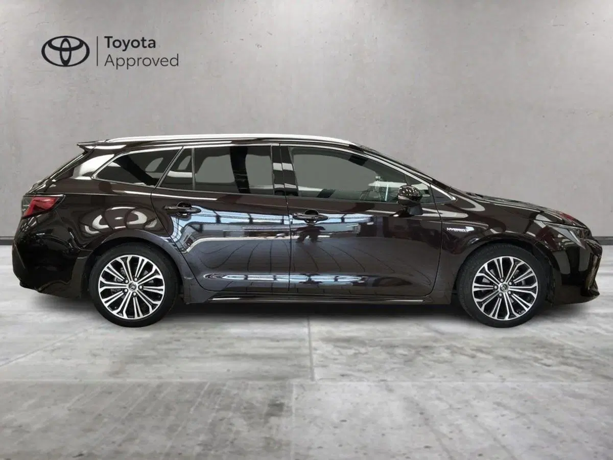 Toyota Corolla Touring Sports usata a Roma (4)