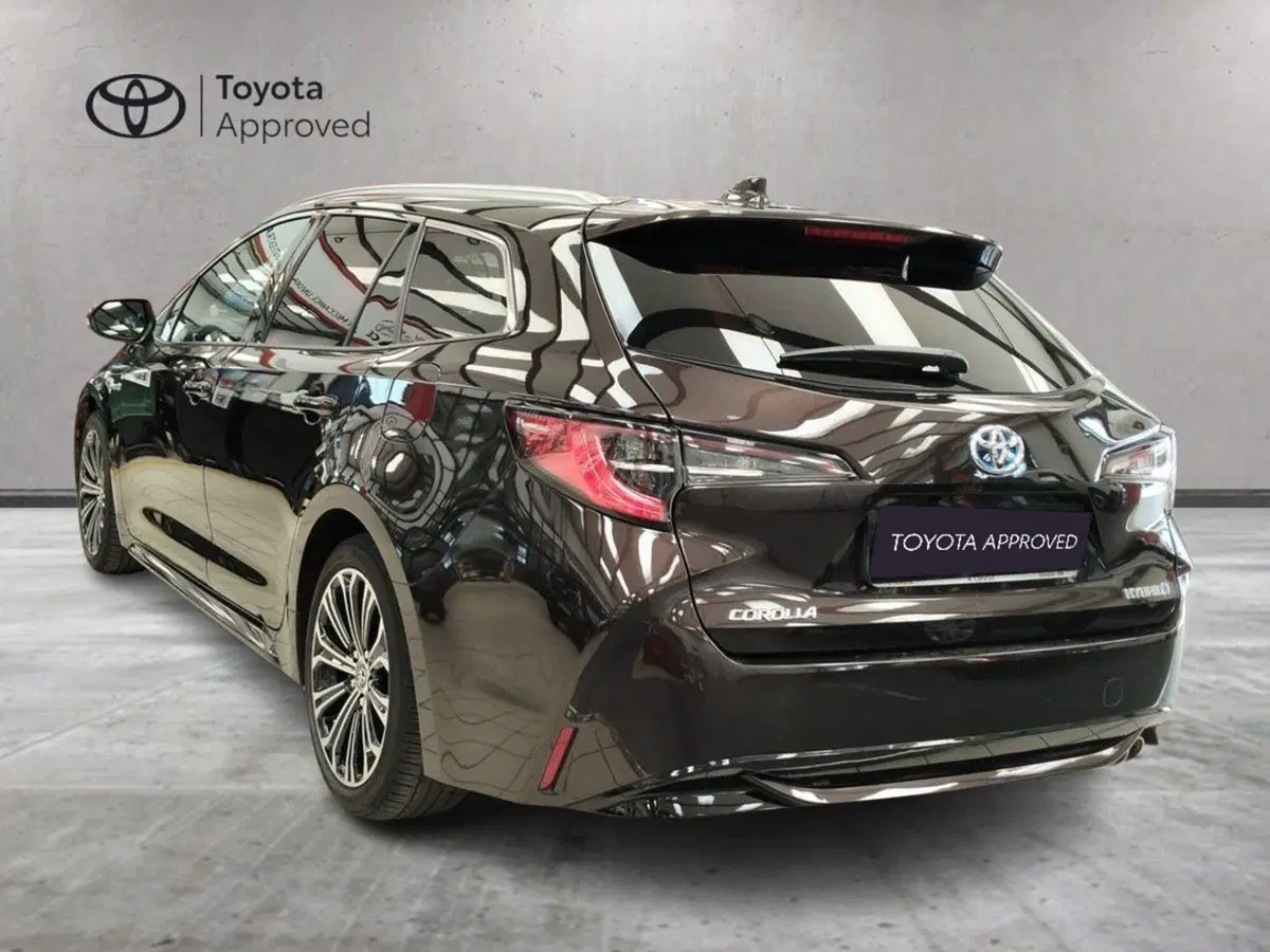 Toyota Corolla Touring Sports usata a Roma (5)