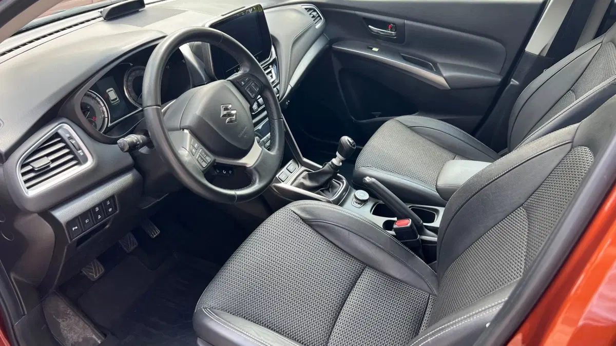 Suzuki S-Cross usata a Alessandria (11)