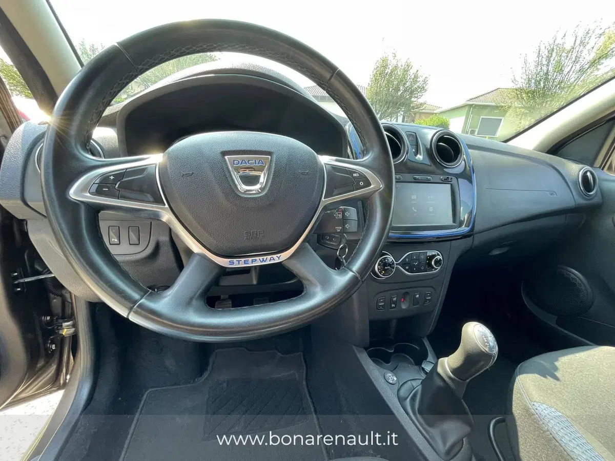 Dacia Sandero usata a Monza e Brianza (9)