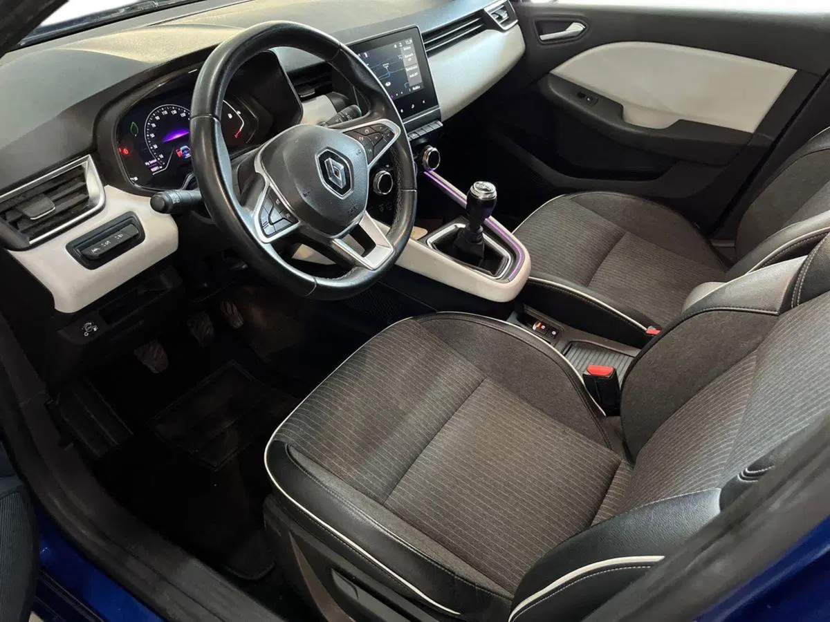 Renault Clio usata a Bari (10)