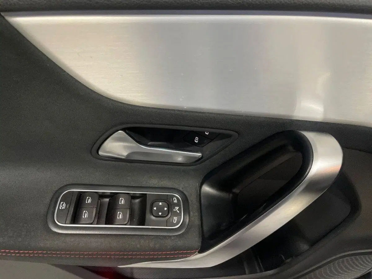 Mercedes-Benz CLA Shooting Brake usata a Macerata (17)