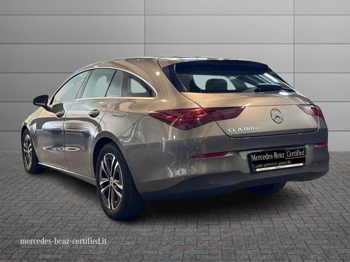 Mercedes-Benz CLA Shooting Brake usata a Ancona (3)