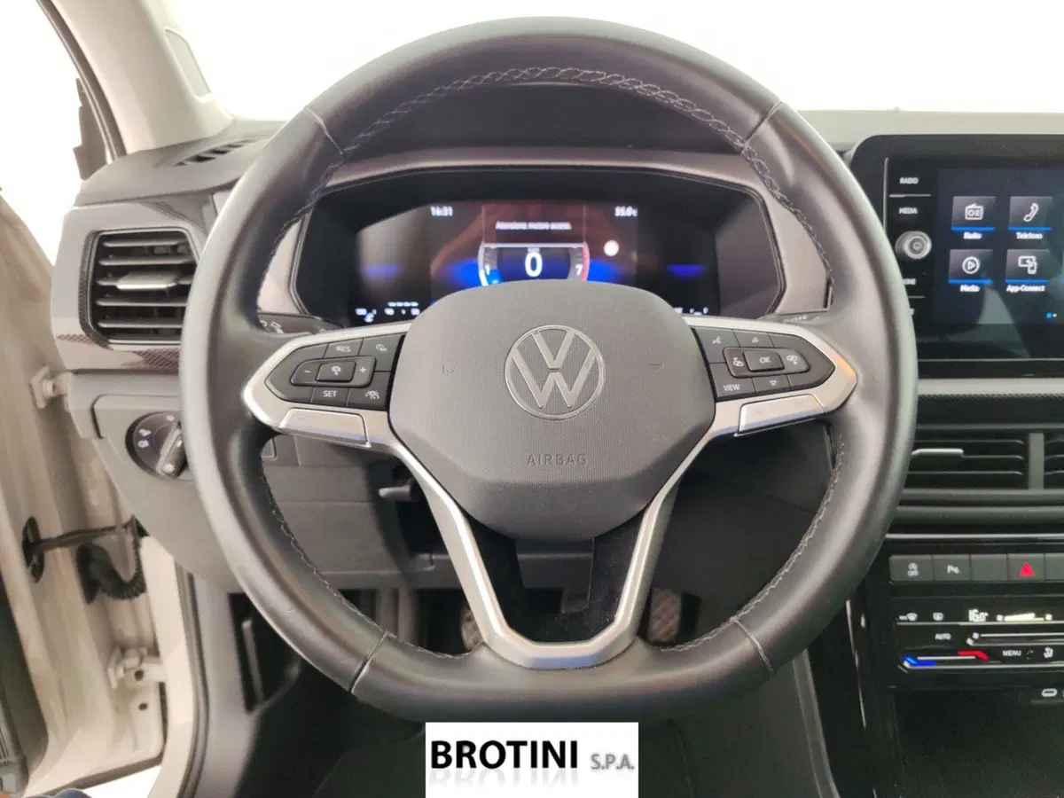 Volkswagen T-Cross usata a Massa-Carrara (13)