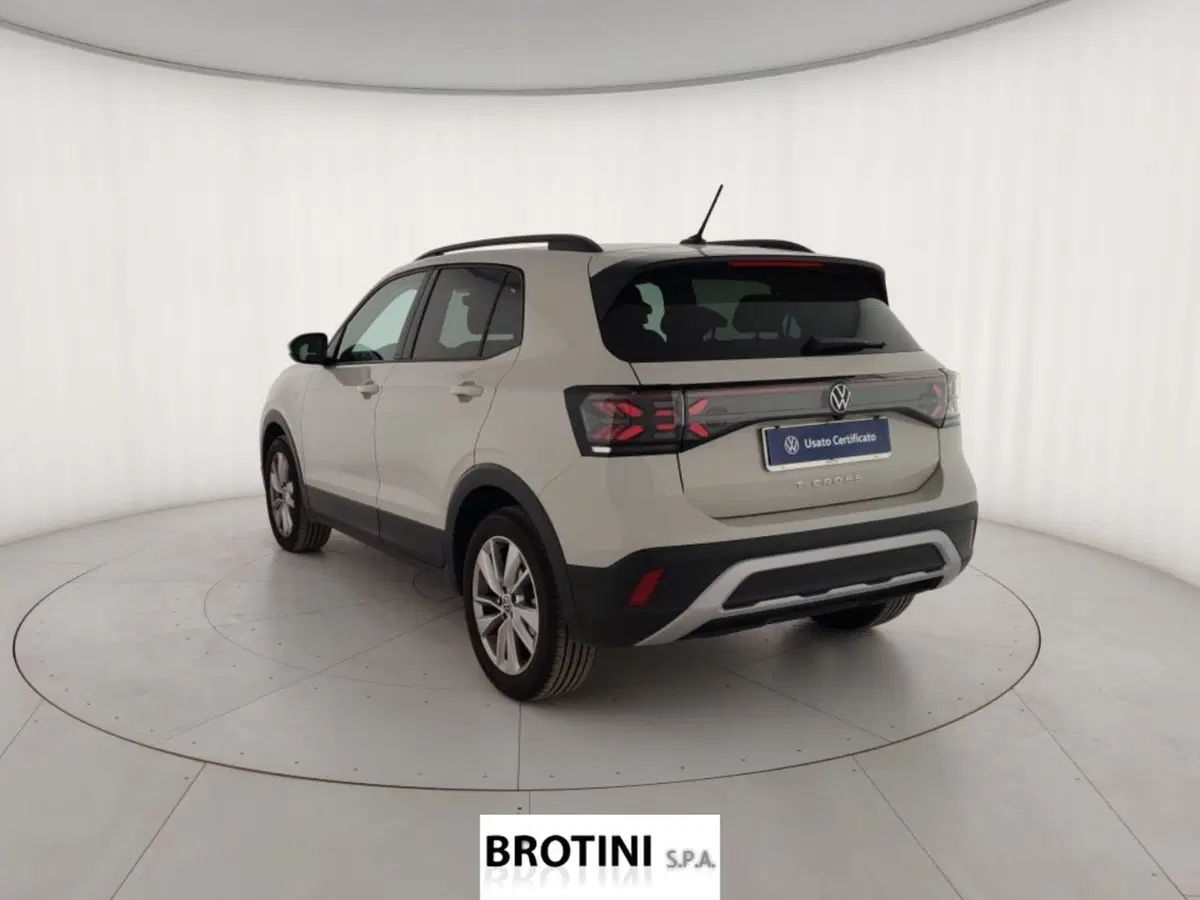Volkswagen T-Cross usata a Massa-Carrara (2)