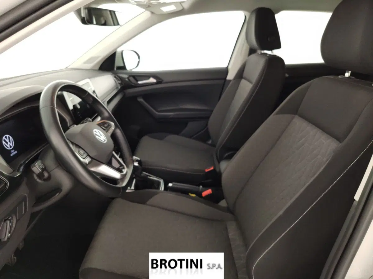 Volkswagen T-Cross usata a Massa-Carrara (6)