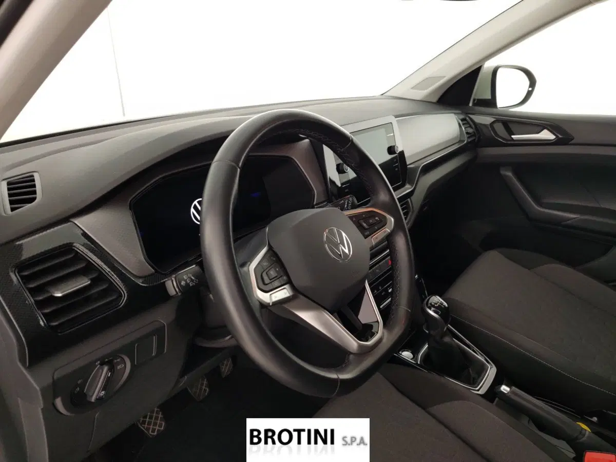Volkswagen T-Cross usata a Massa-Carrara (7)