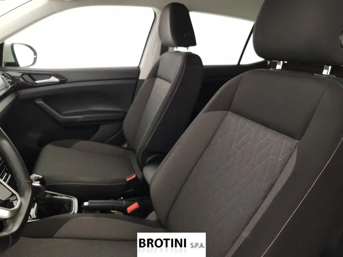 Volkswagen T-Cross usata a Massa-Carrara (8)