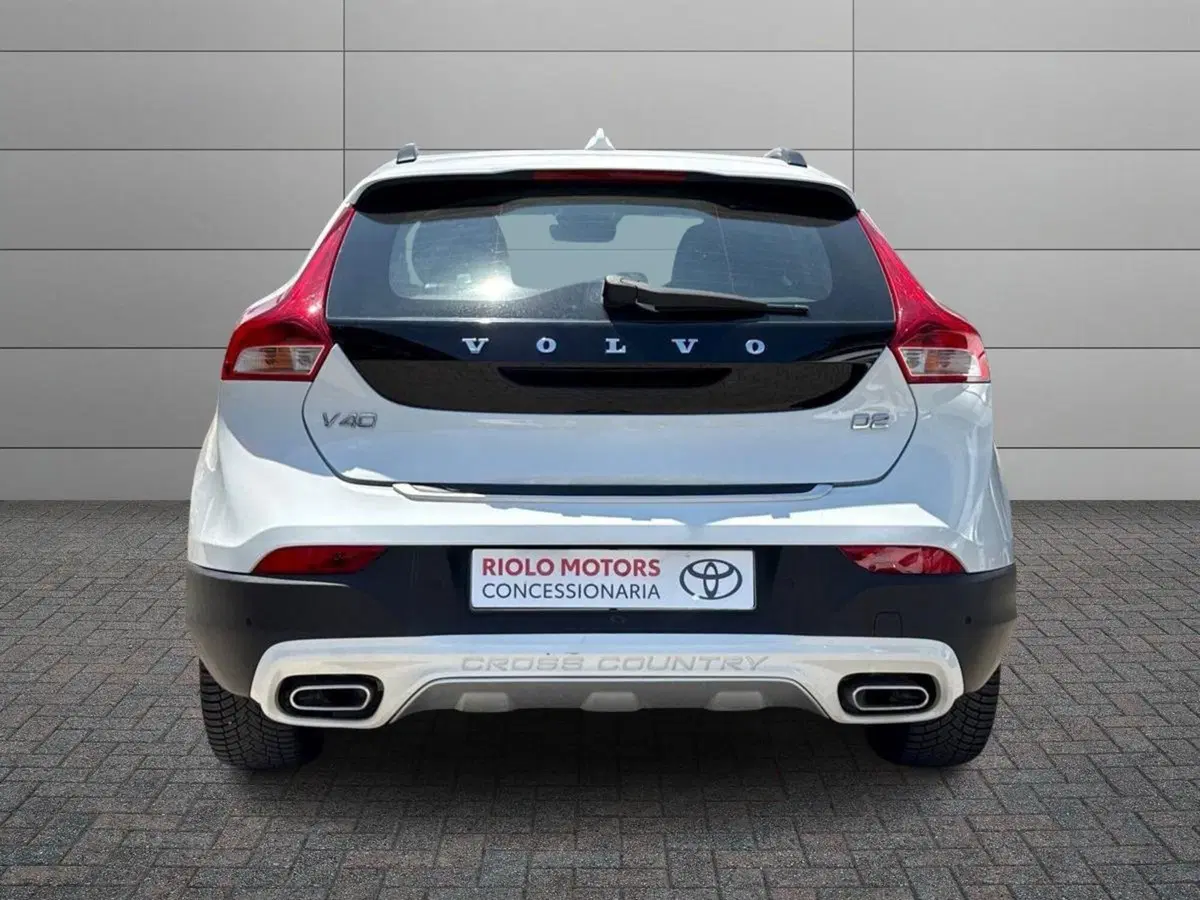 Volvo V40 Cross Country usata a Palermo (11)