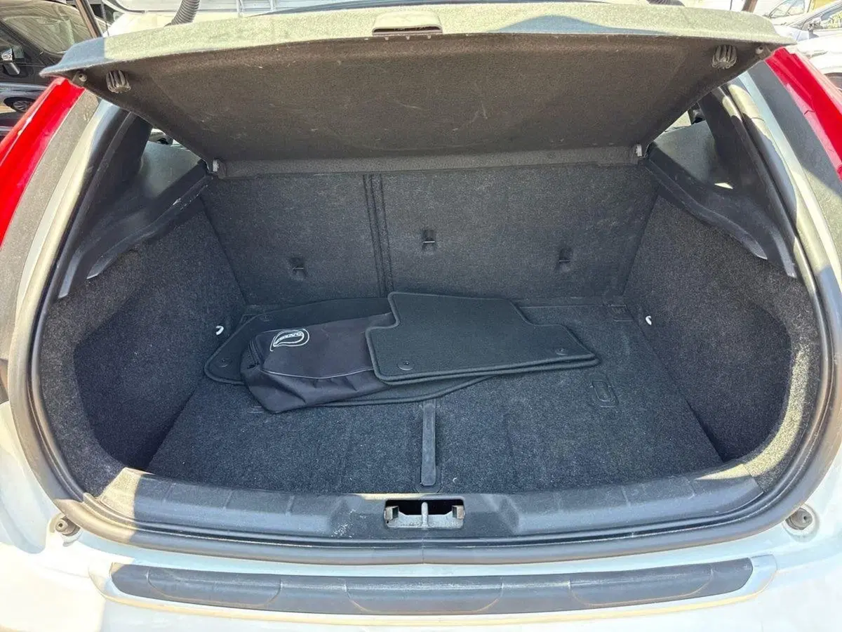 Volvo V40 Cross Country usata a Palermo (5)