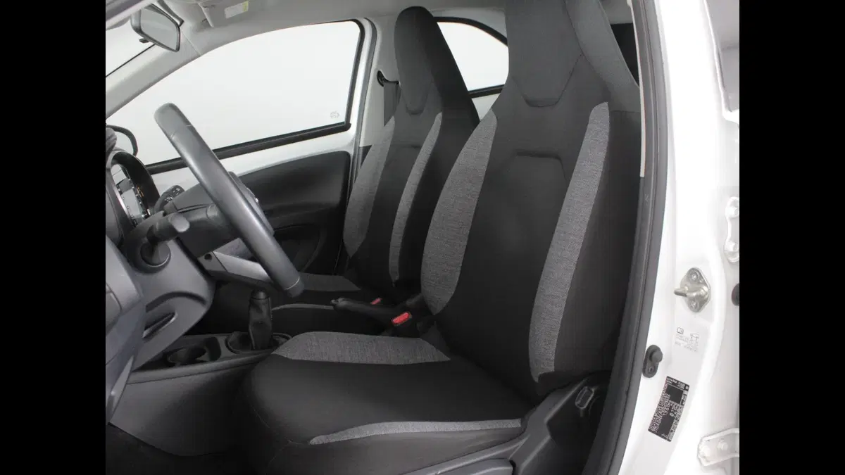 Toyota Aygo X usata a Palermo (12)