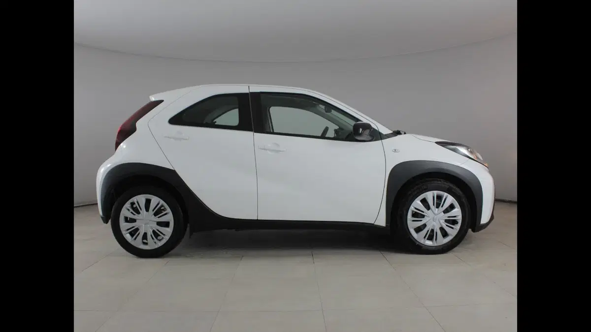 Toyota Aygo X usata a Palermo (14)