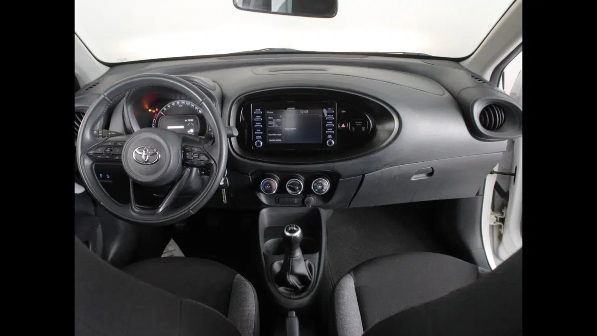 Toyota Aygo X usata a Palermo (9)
