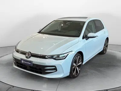 Volkswagen Golf 1.5 etsi 50 Years 115cv dsg del 2024 usata a Carnago