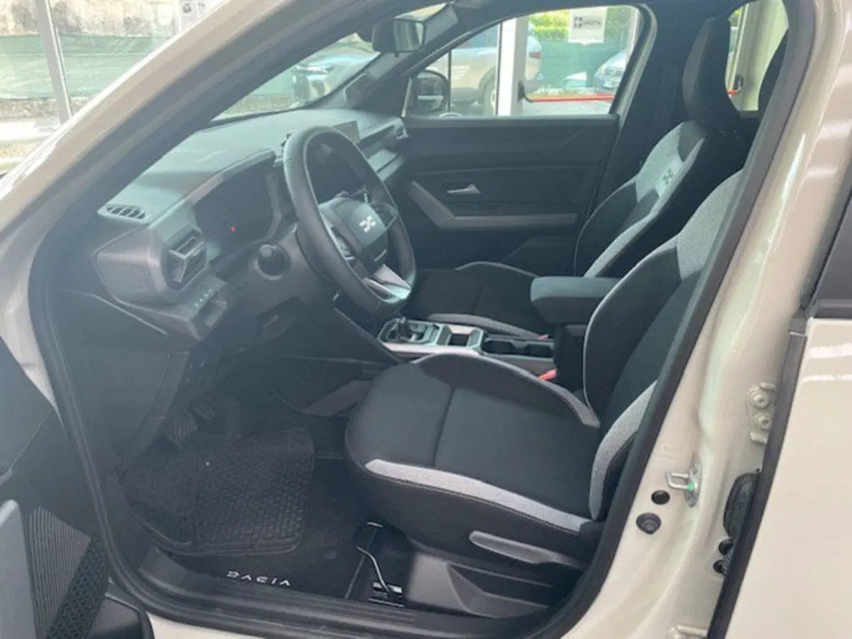 Dacia Duster usata a Verona (8)