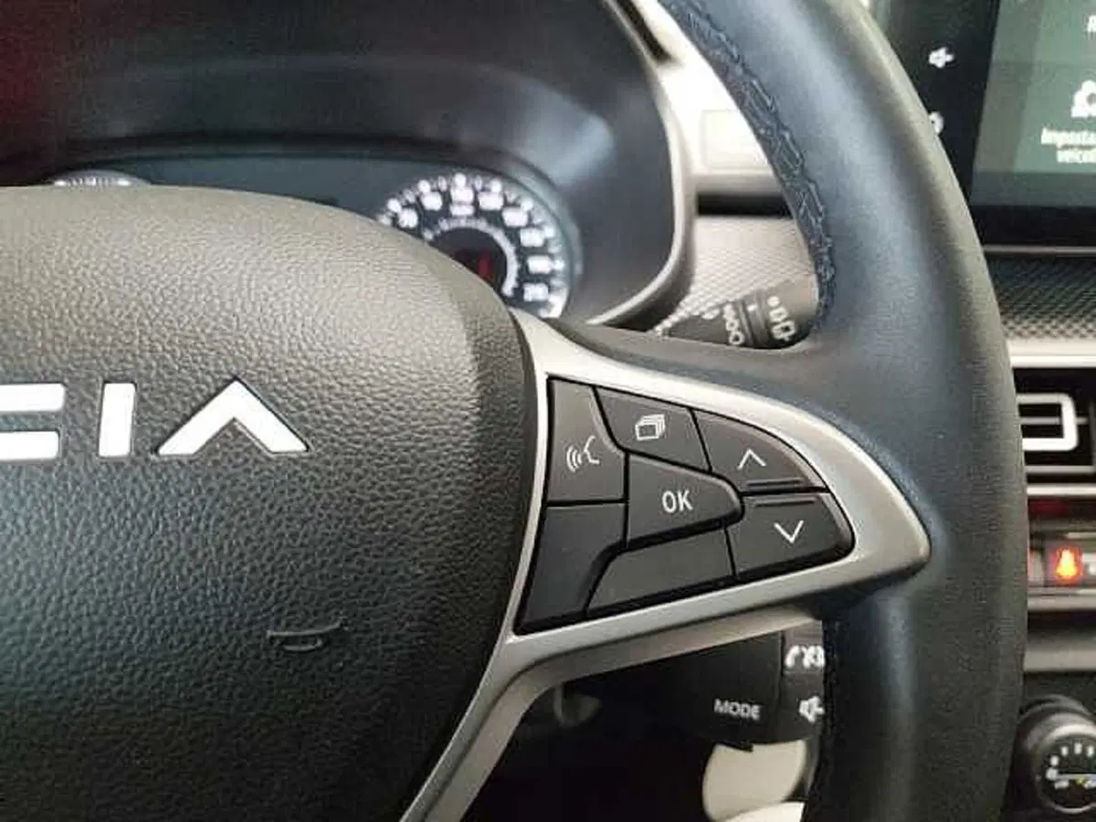 Dacia Sandero Streetway usata a Milano (17)