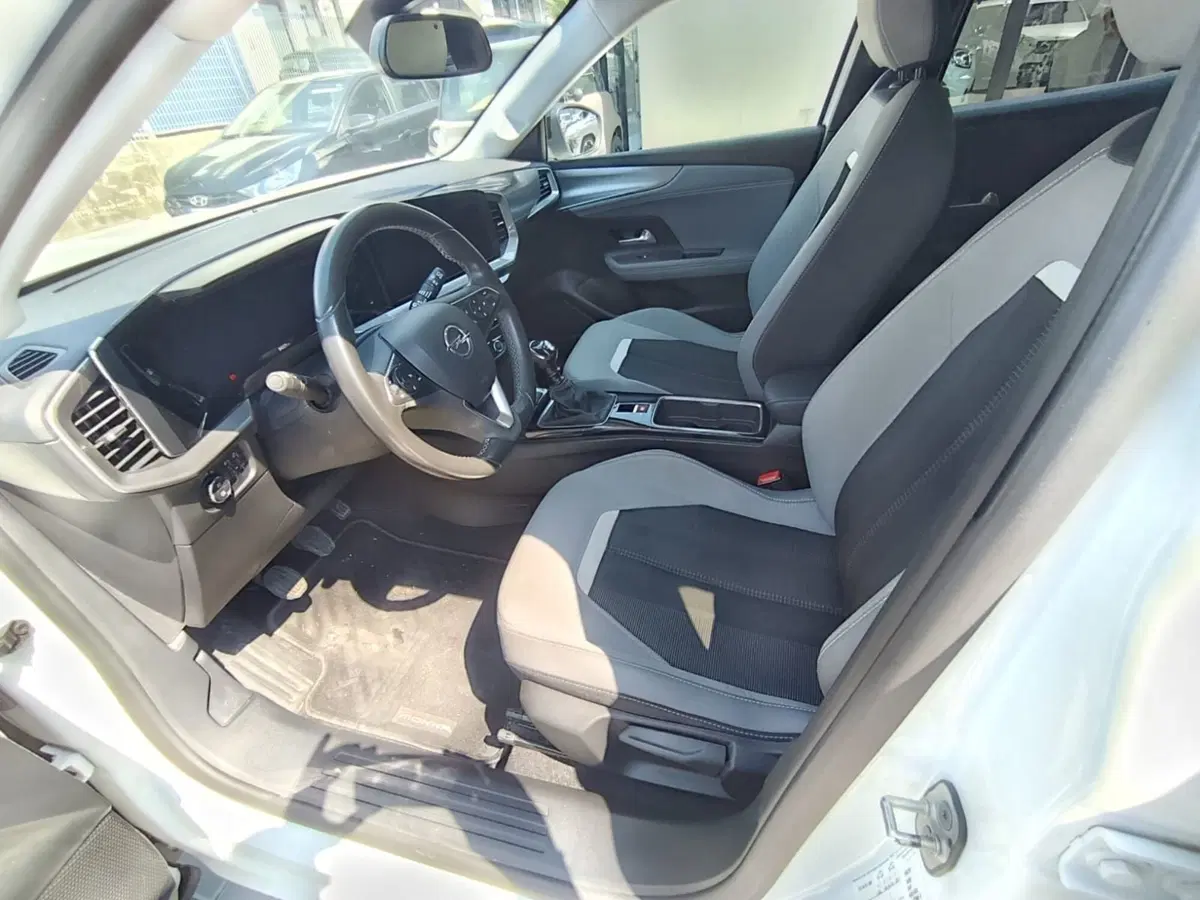 Opel Mokka usata a Massa-Carrara (9)