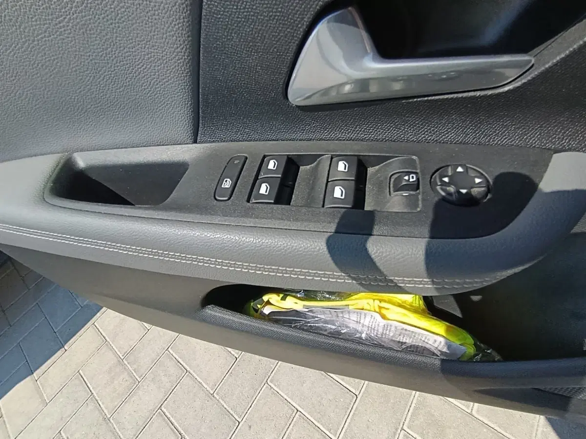 Opel Mokka usata a Massa-Carrara (11)