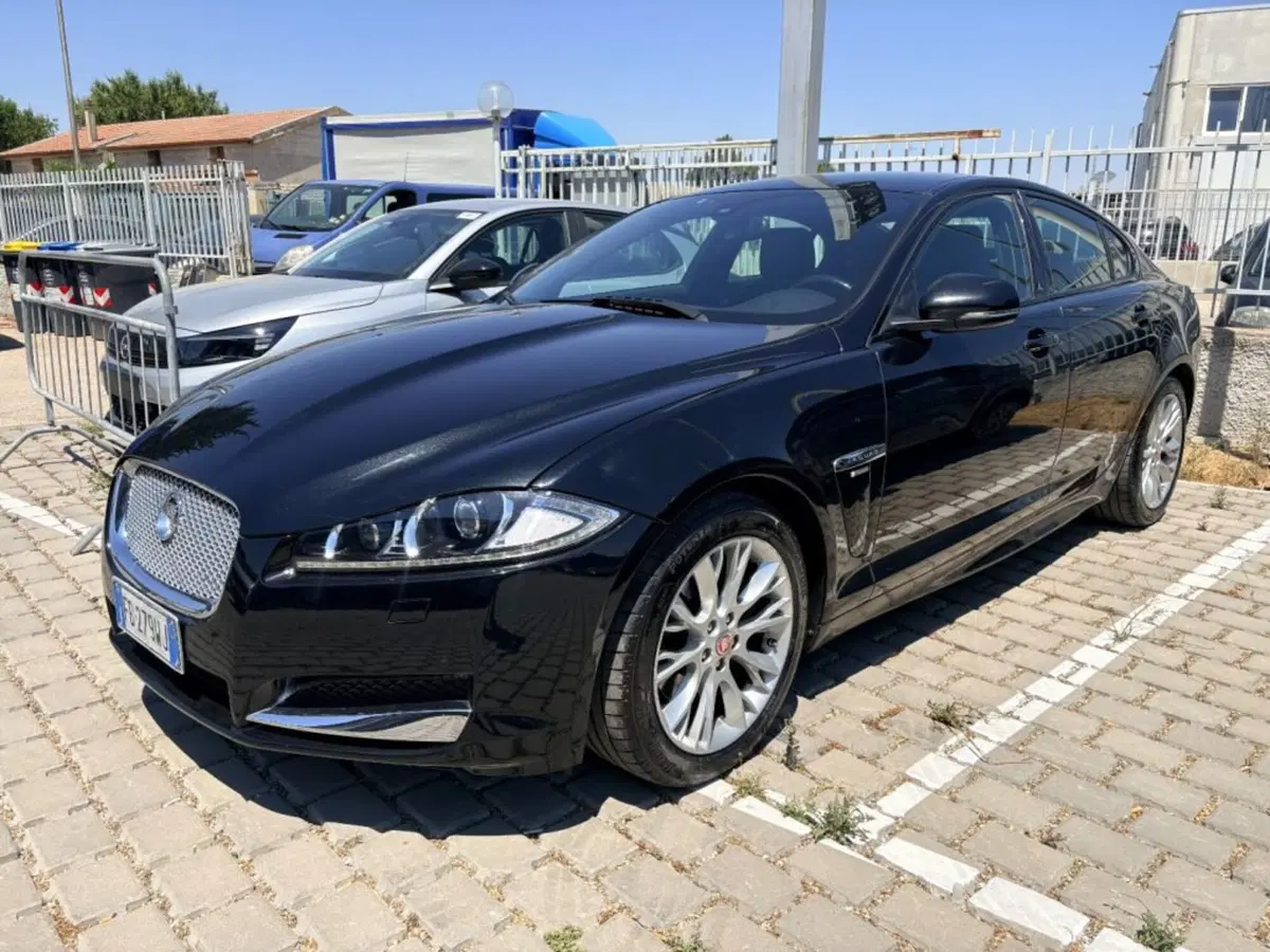 Jaguar XF usata a Foggia