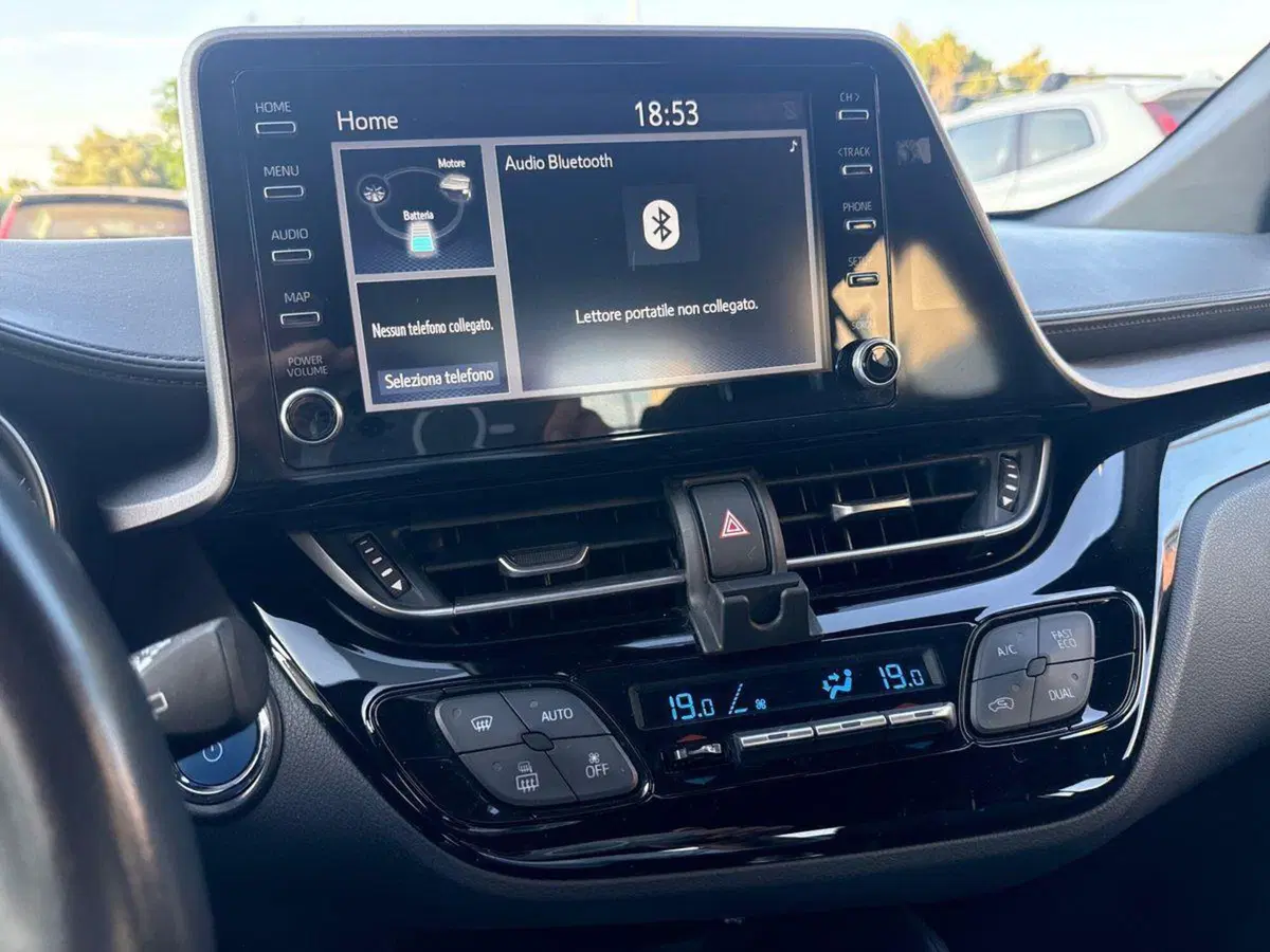 Toyota Toyota C-HR usata a Reggio Calabria (10)