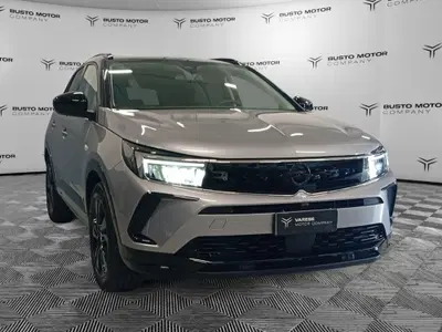 Opel Grandland 1.2 hybrid GS s&amp;s 136cv dct6 del 2024 usata a Varese