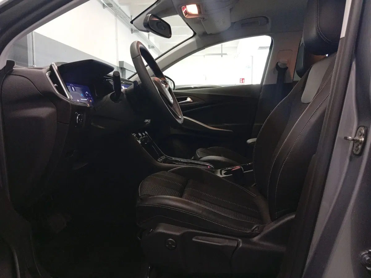 Opel Grandland usata a Varese (9)