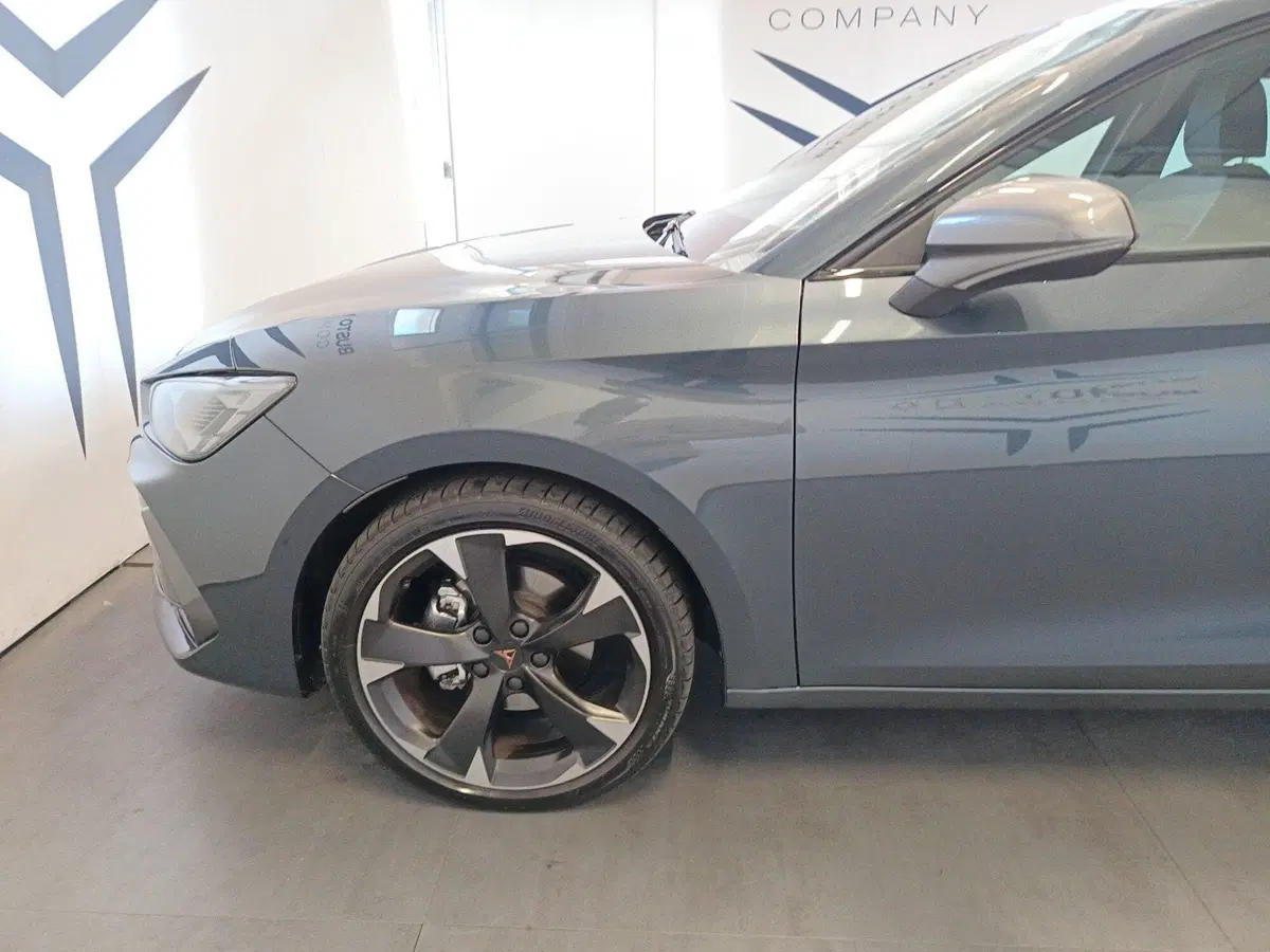 Cupra Leon usata a Varese (7)