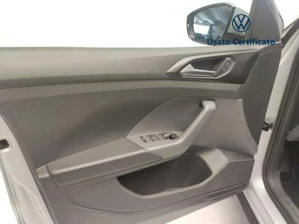 Volkswagen T-Cross usata a Avellino (12)