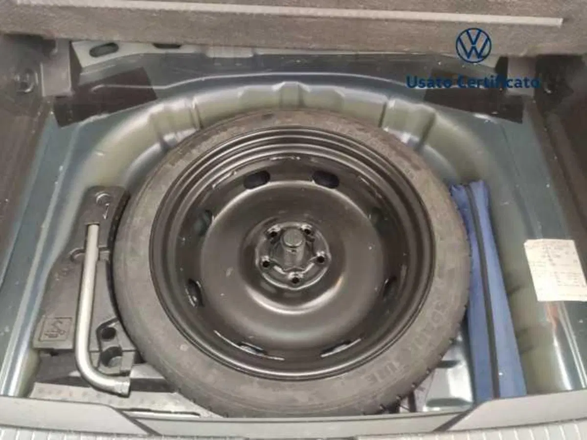 Volkswagen T-Roc usata a Avellino (12)