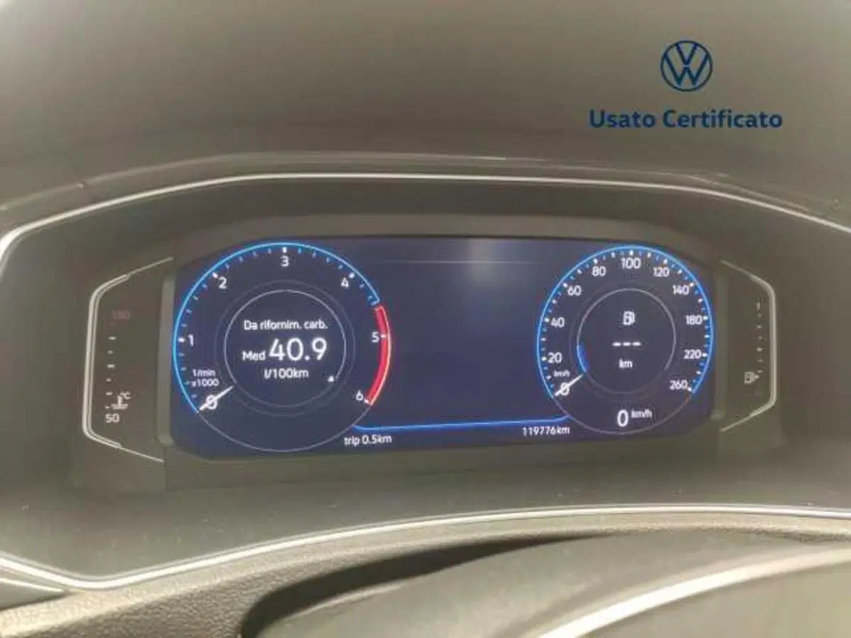 Volkswagen T-Roc usata a Avellino (15)