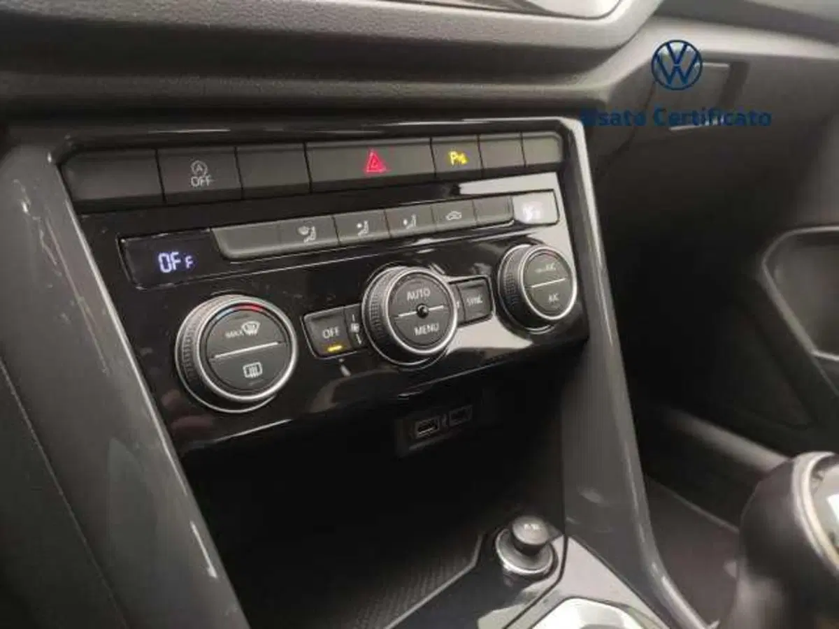 Volkswagen T-Roc usata a Avellino (19)
