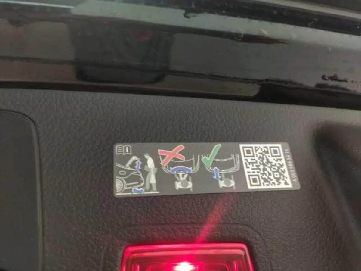 Mercedes-Benz GLA SUV usata a Avellino (19)