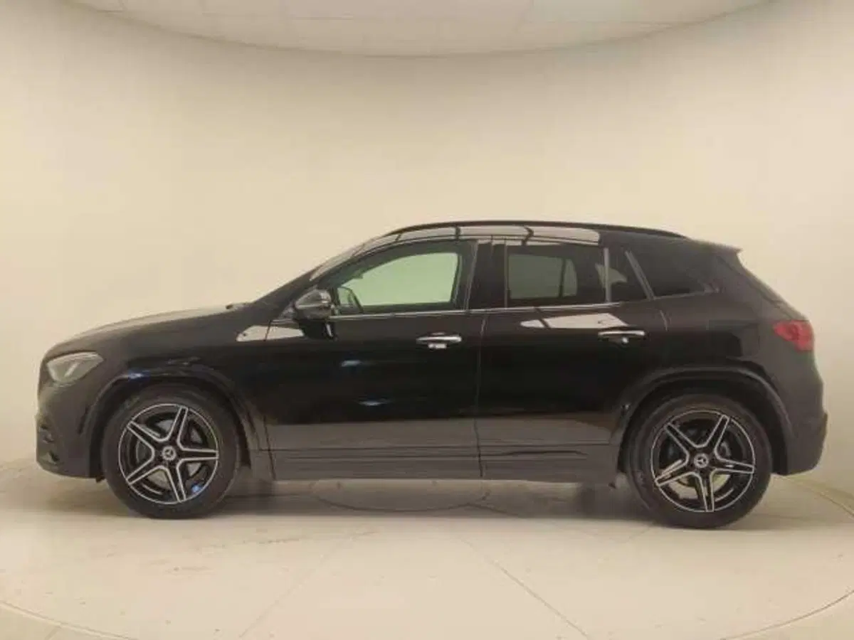 Mercedes-Benz GLA SUV usata a Avellino (4)