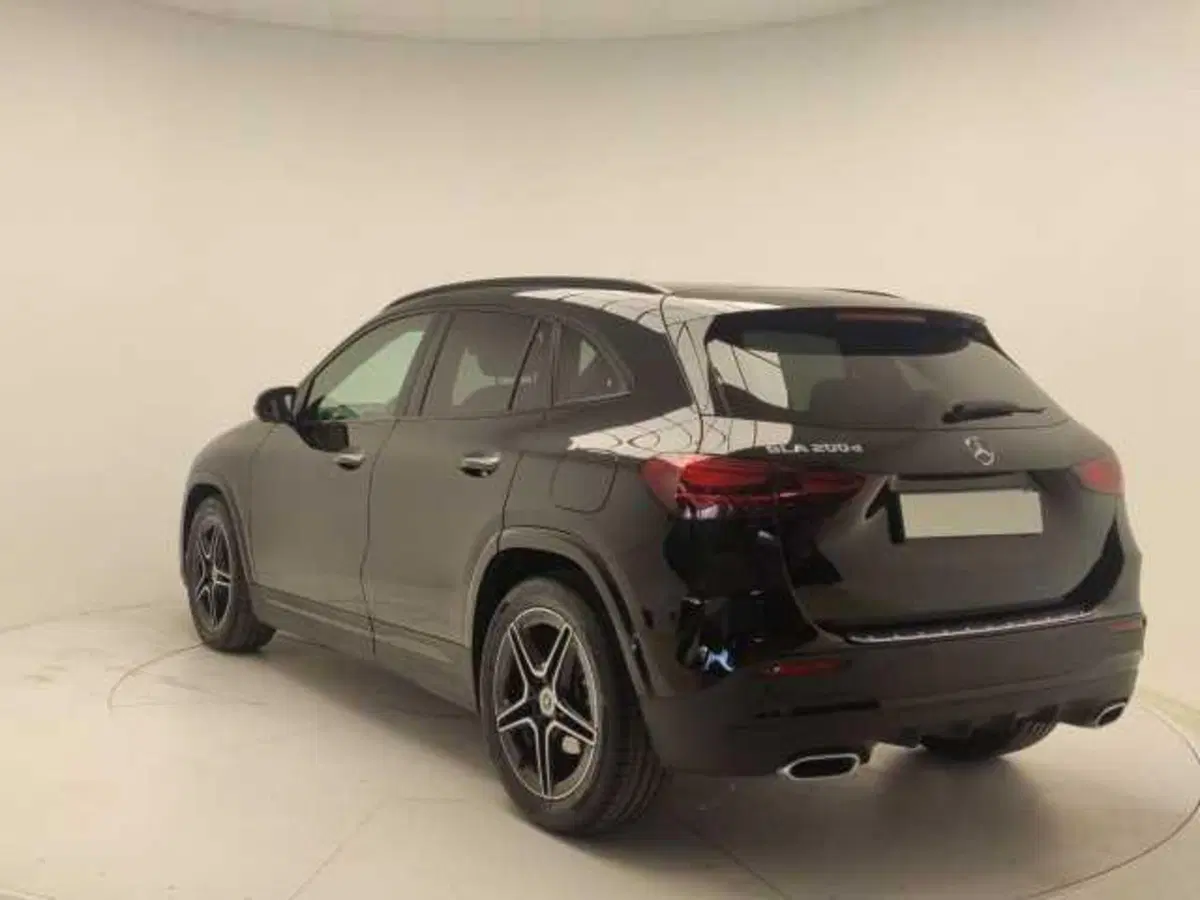 Mercedes-Benz GLA SUV usata a Avellino (5)